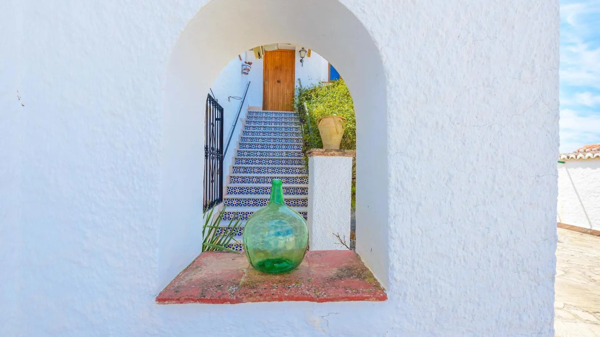 Casa Jardin Del Olivar Fuer 18 Personen Alcaucin