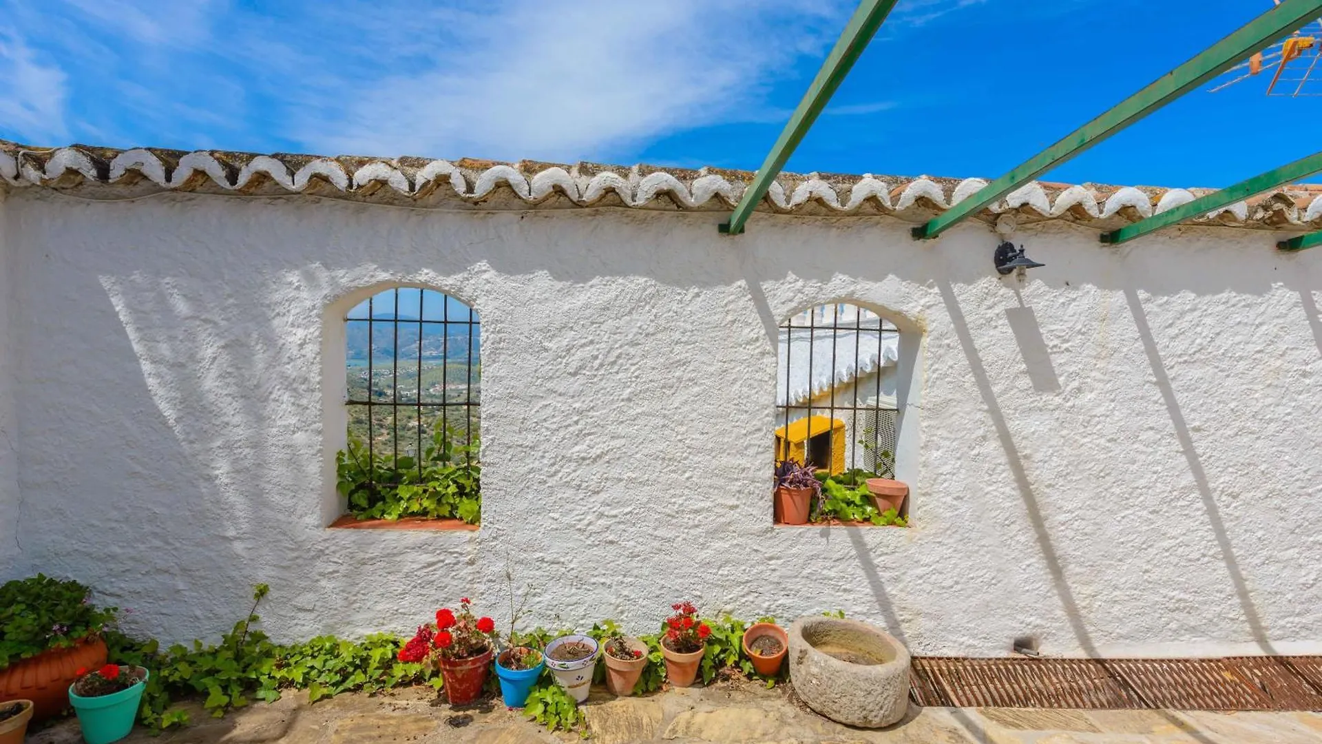 Holiday home Casa Jardin Del Olivar Fuer 18 Personen Alcaucin