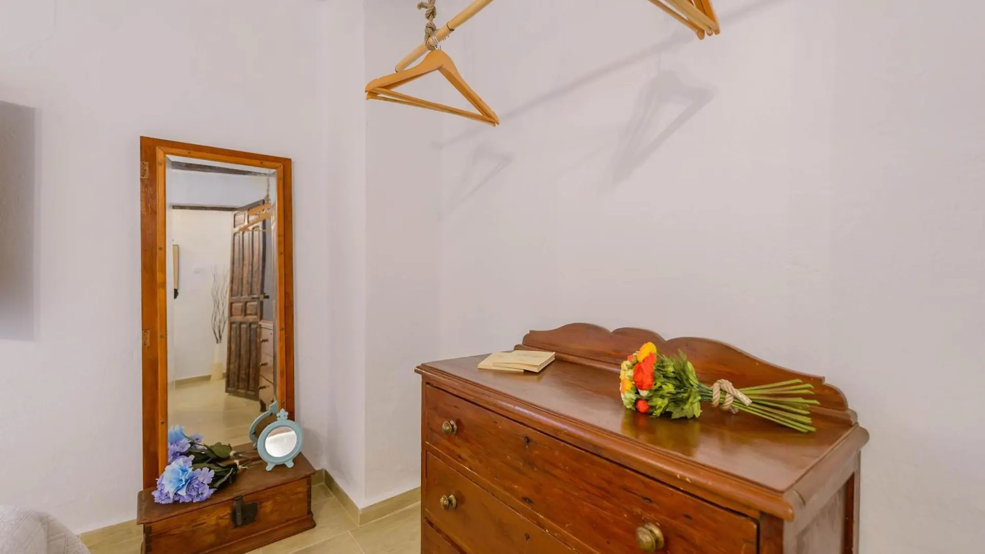 別荘 Casa Jardin Del Olivar Fuer 18 Personen Alcaucín
