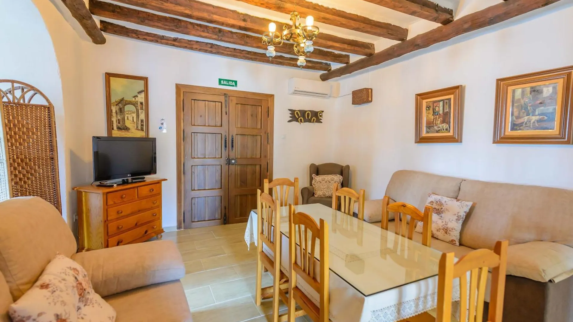 Holiday home Casa Jardin Del Olivar Fuer 18 Personen Alcaucin